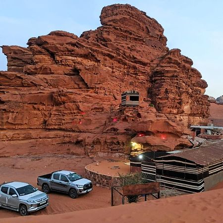 Sunrise Camp Hotel Вади Рум Екстериор снимка